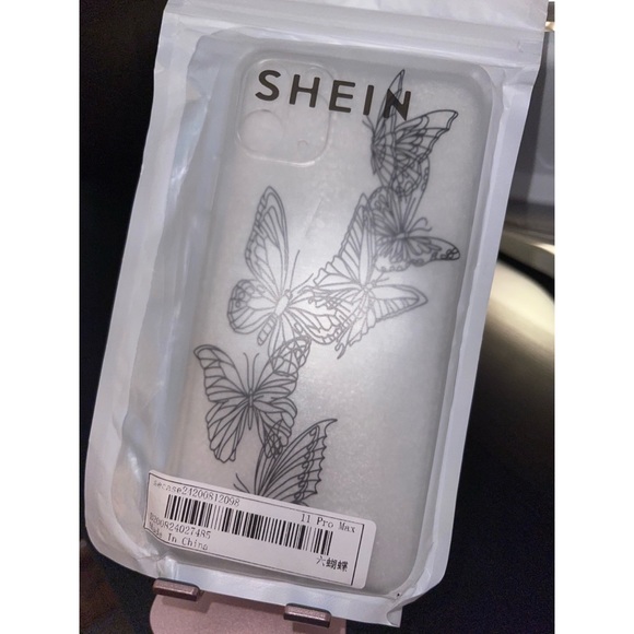 Black Butterfly Clear iPhone 11 Pro Max Case 🖤 - Picture 11 of 17